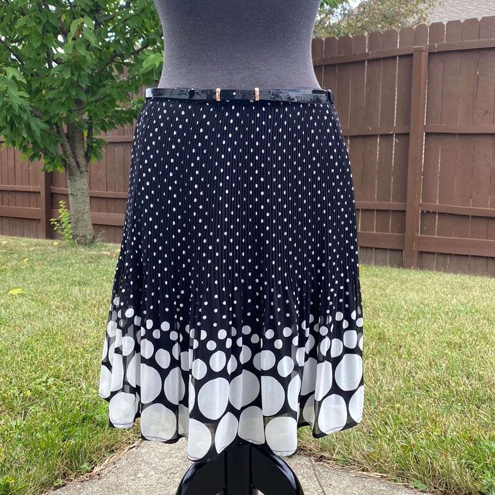 Elle polka dot suit